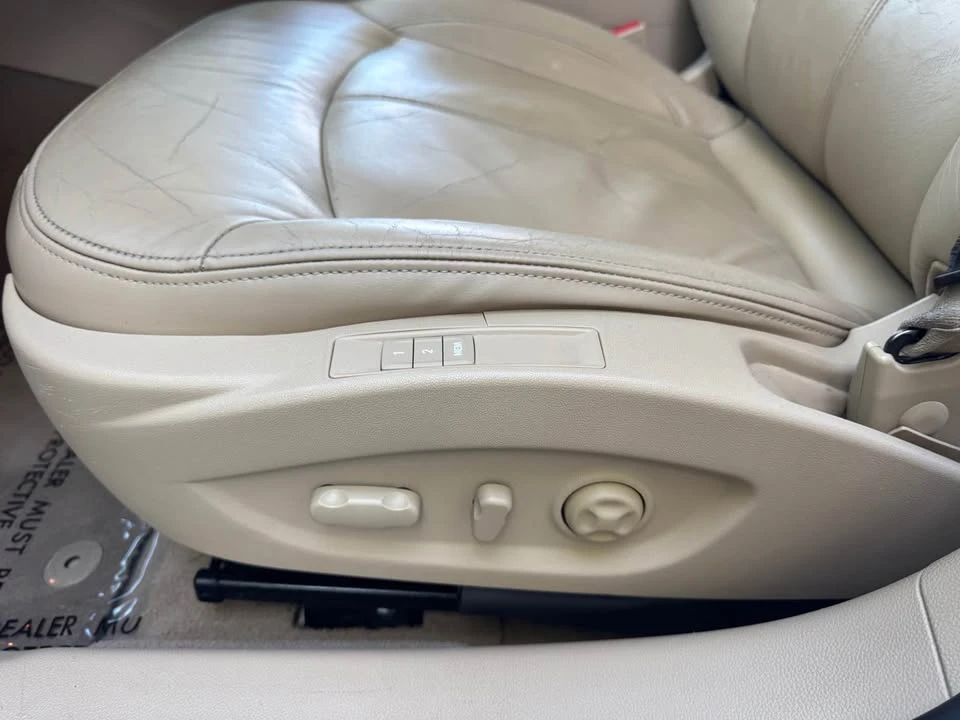 2010 Buick LaCrosse - Image 9 of 20