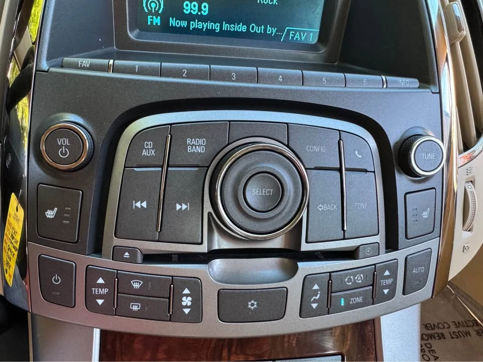 2010 Buick LaCrosse - Image 17 of 20