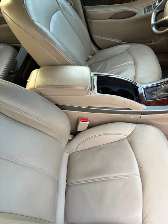2010 Buick LaCrosse - Image 9 of 11