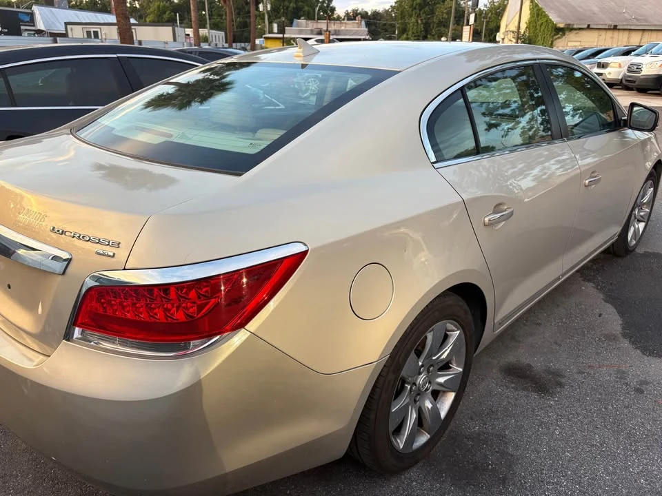 2010 Buick LaCrosse - Image 4 of 11