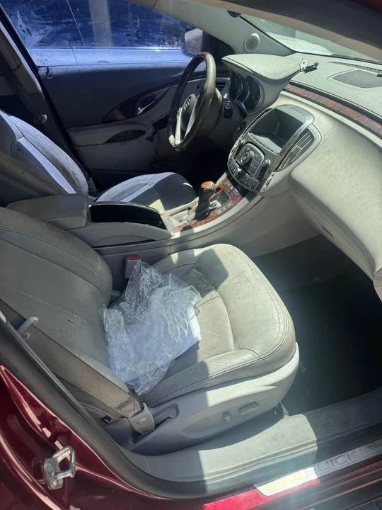 2010 Buick LaCrosse - Image 2 of 5