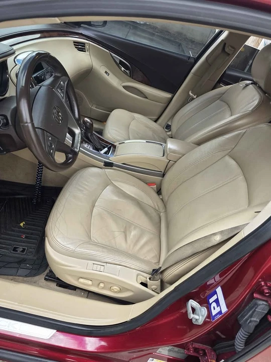 2010 Buick LaCrosse - Image 7 of 8