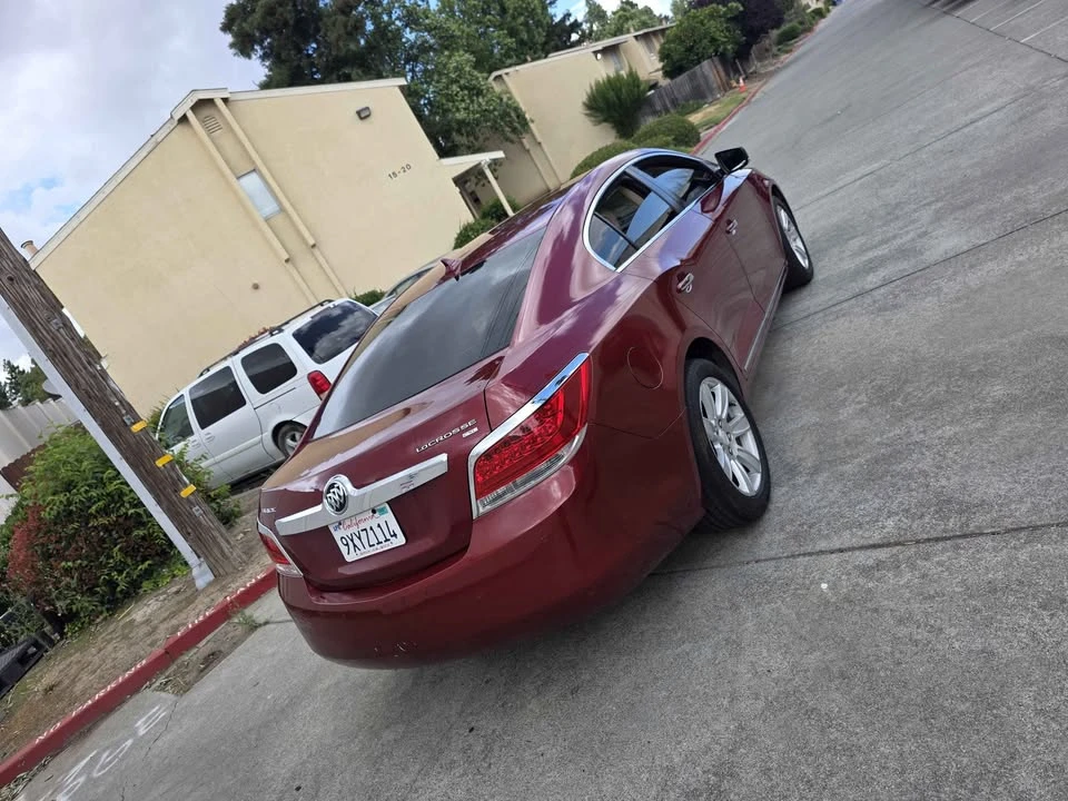 2010 Buick LaCrosse - Image 2 of 8