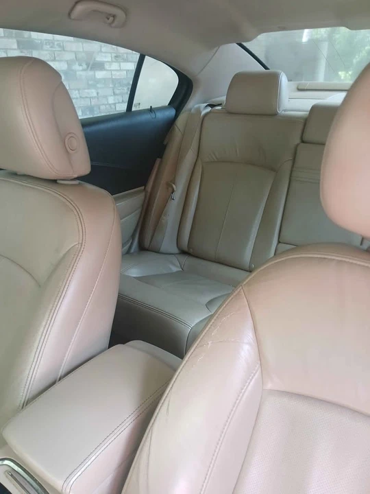 2010 Buick LaCrosse - Image 2 of 5