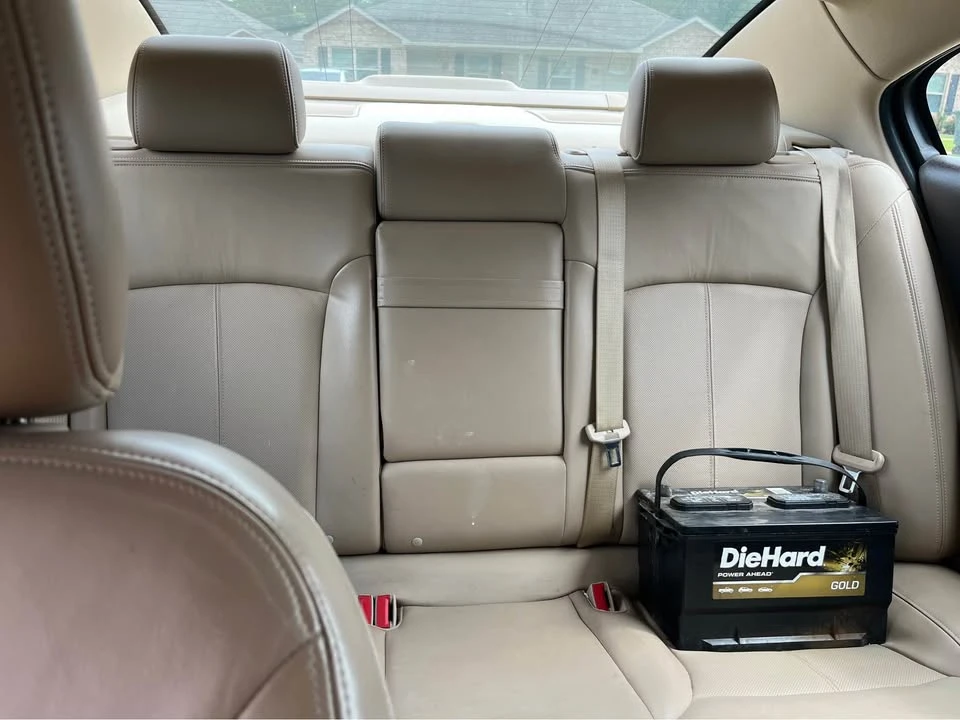 2010 Buick LaCrosse - Image 5 of 7