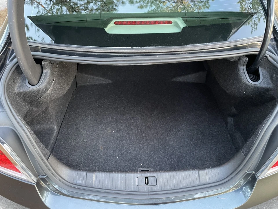 2010 Buick LaCrosse - Image 15 of 23