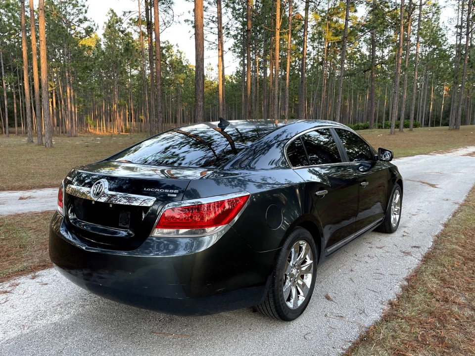 2010 Buick LaCrosse - Image 8 of 23