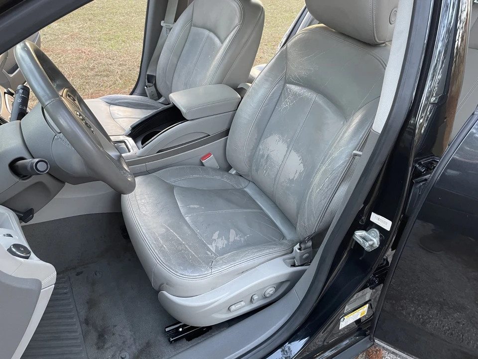 2010 Buick LaCrosse - Image 11 of 23