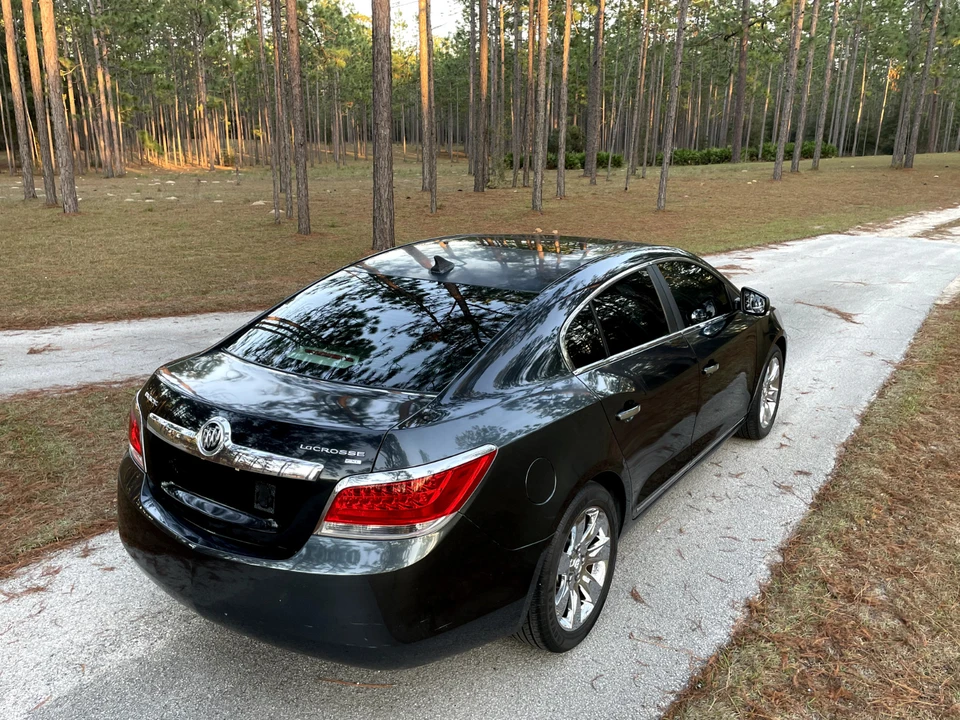 2010 Buick LaCrosse - Image 9 of 23