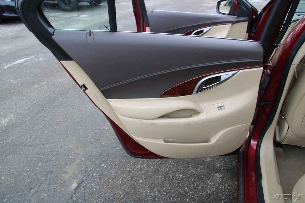 2010 Buick LaCrosse - Image 20 of 21