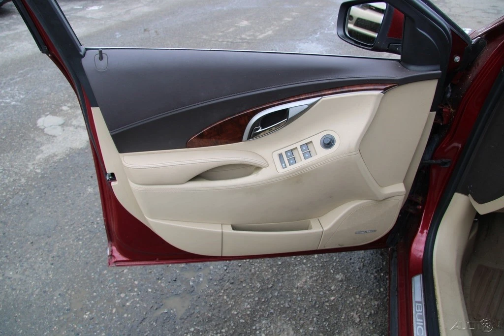 2010 Buick LaCrosse - Image 12 of 21
