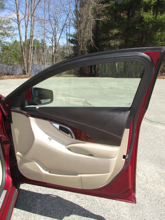 2010 Buick LaCrosse - Image 12 of 21