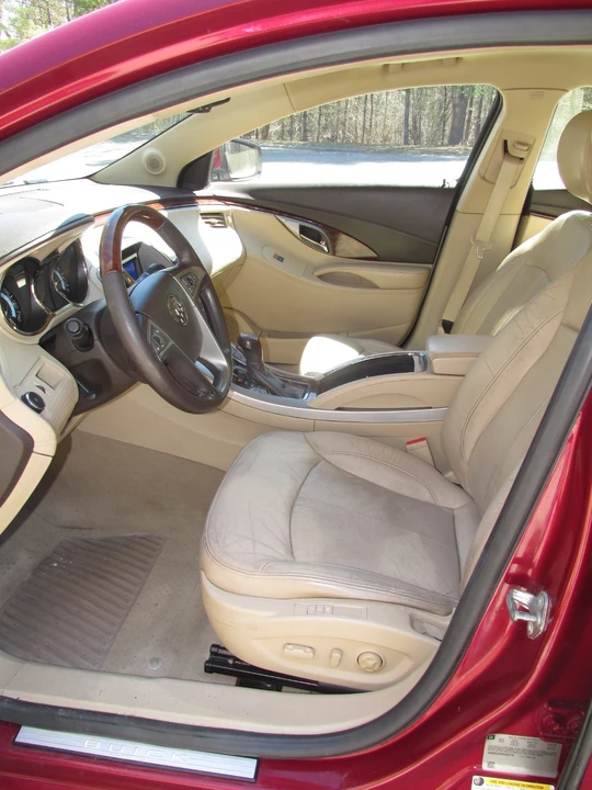 2010 Buick LaCrosse - Image 16 of 21