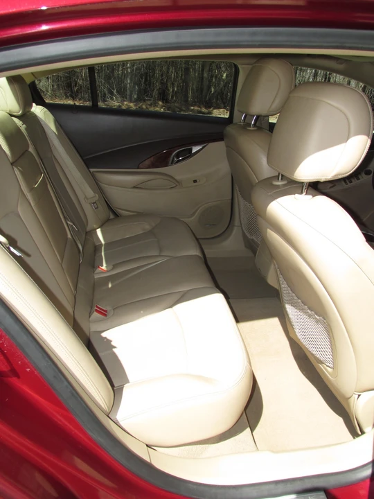 2010 Buick LaCrosse - Image 14 of 21