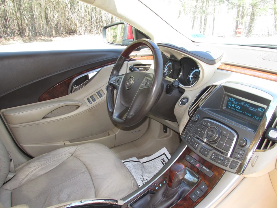 2010 Buick LaCrosse - Image 18 of 21