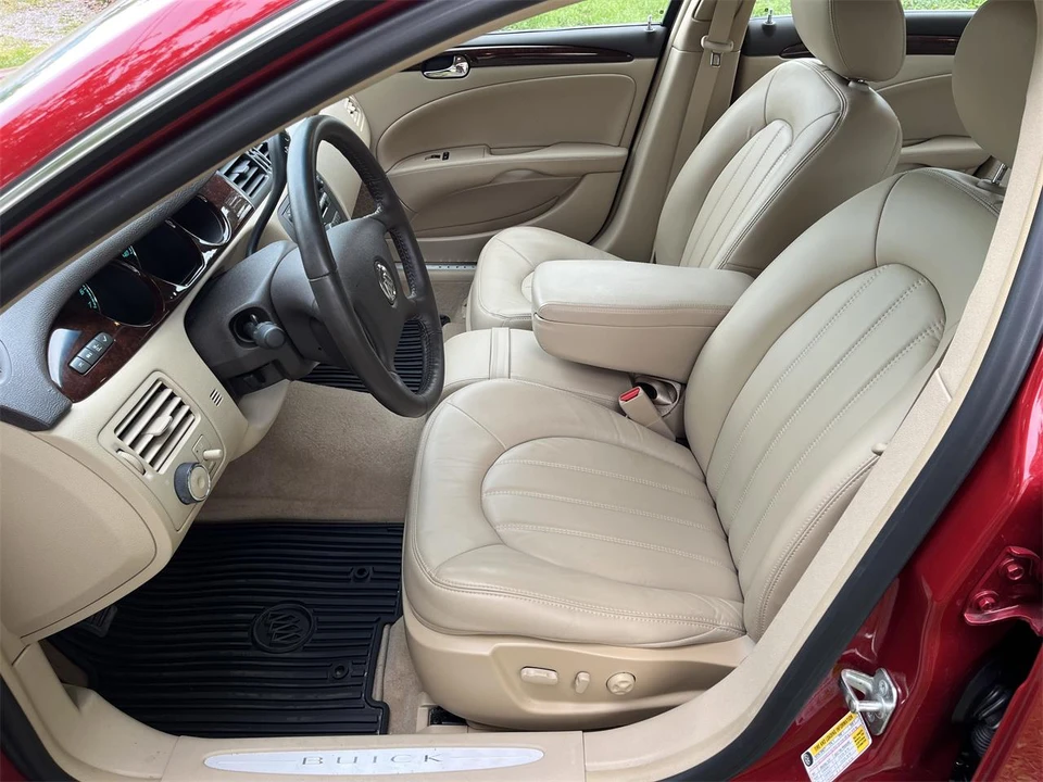 2010 Buick Lucerne - Image 6 of 31