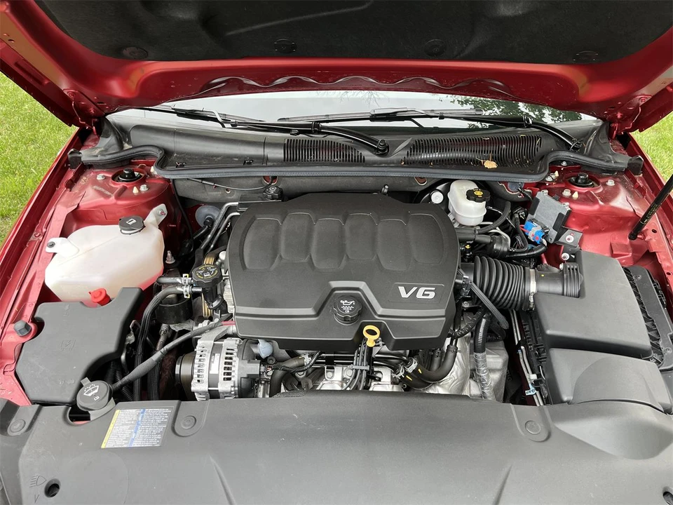 2010 Buick Lucerne - Image 7 of 31