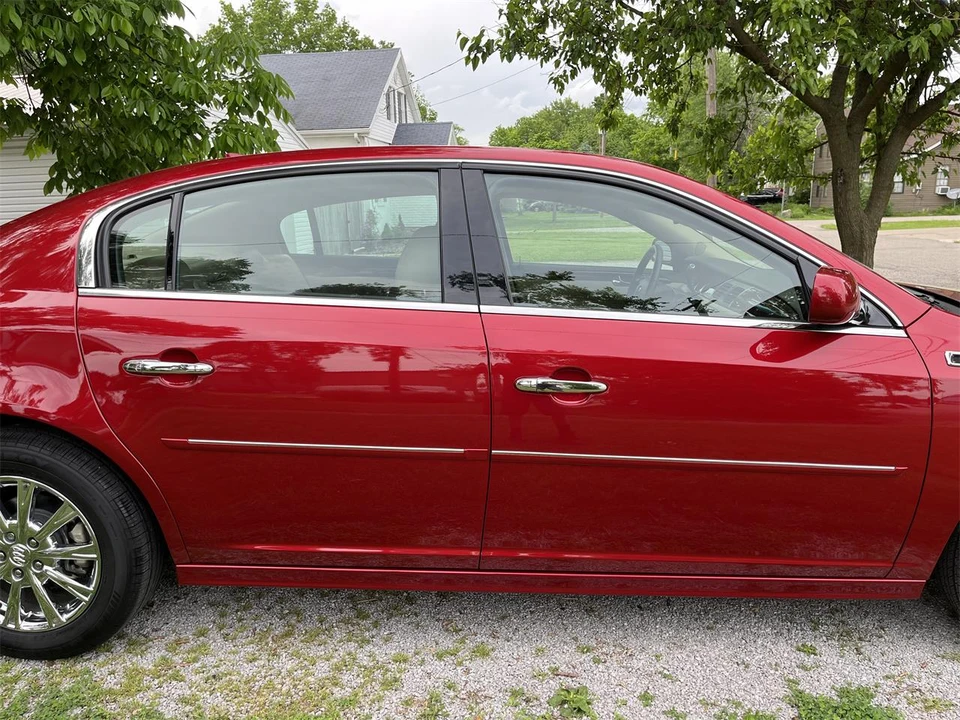 2010 Buick Lucerne - Image 20 of 31