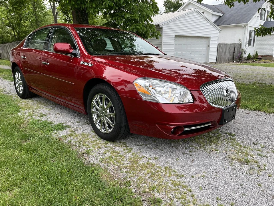 2010 Buick Lucerne - Image 22 of 31