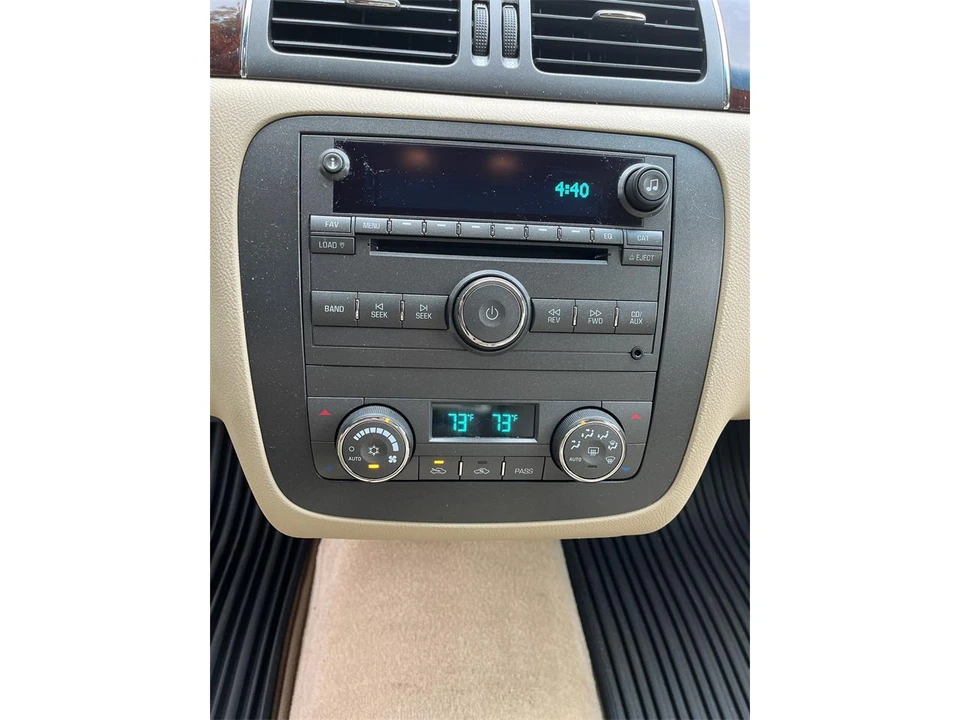 2010 Buick Lucerne - Image 30 of 31