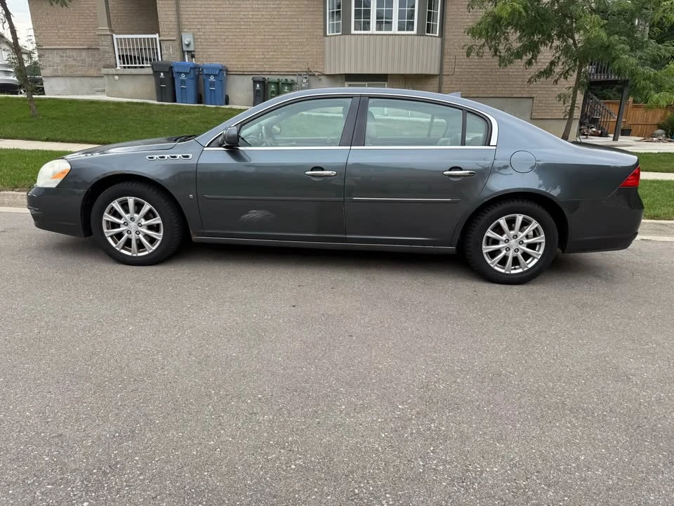 2010 Buick Lucerne - Image 2 of 7