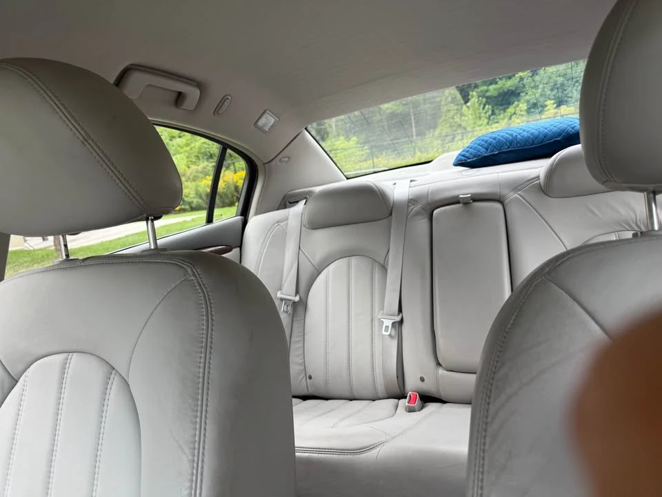 2010 Buick Lucerne - Image 4 of 7