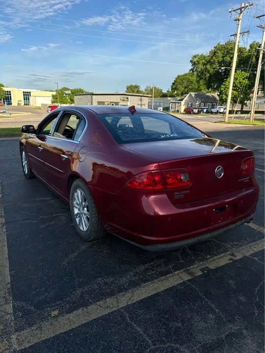 2010 Buick Lucerne - Image 3 of 8