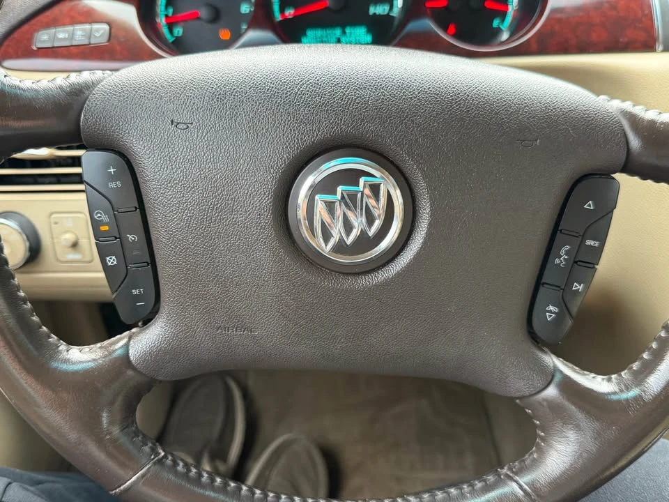 2010 Buick Lucerne - Image 13 of 17