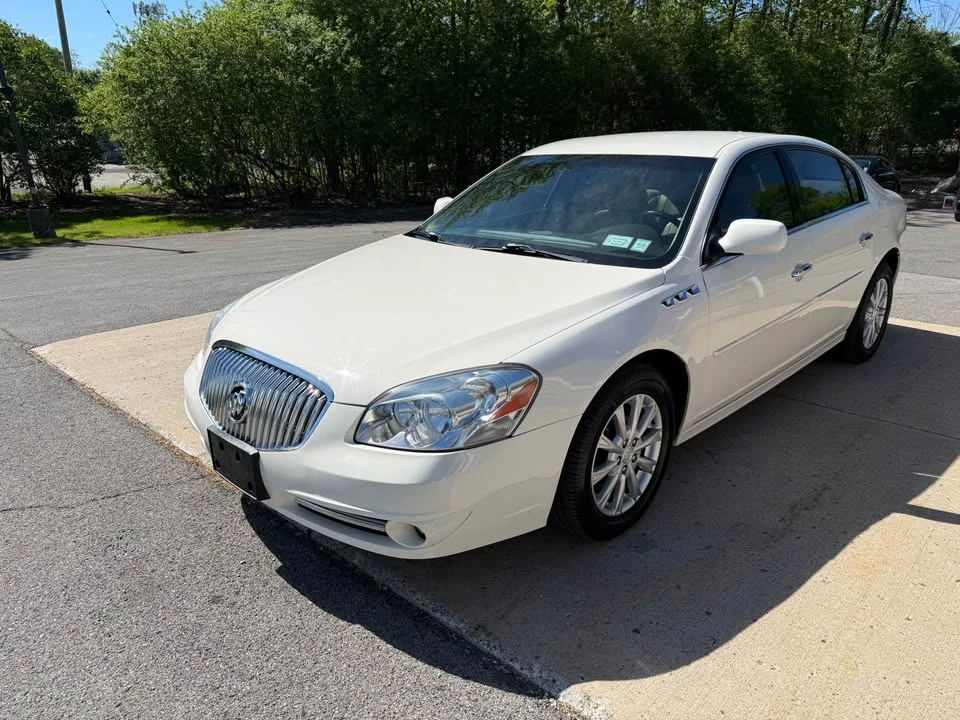 2010 Buick Lucerne - Image 2 of 17