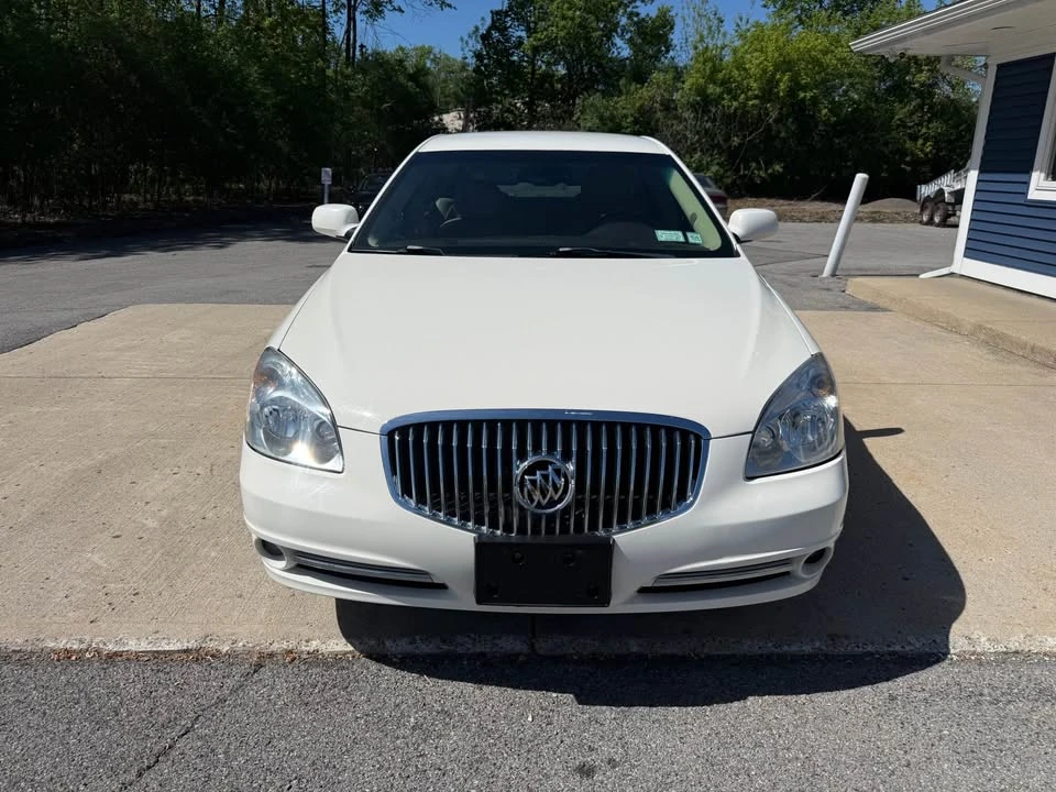 2010 Buick Lucerne - Image 3 of 17