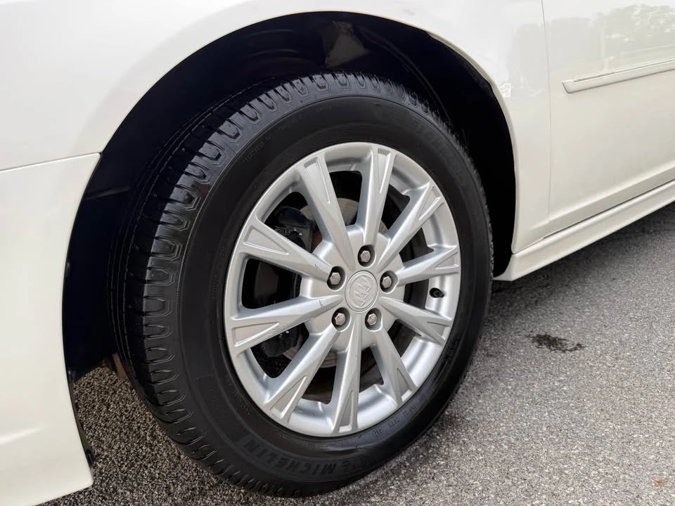 2010 Buick Lucerne - Image 9 of 20