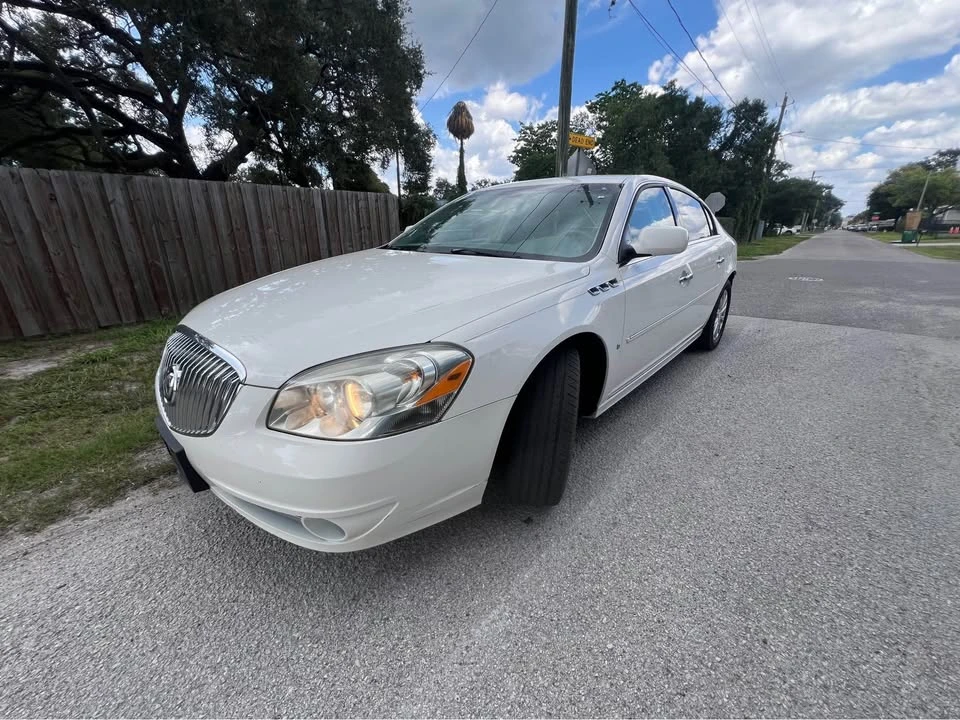 2010 Buick Lucerne - Image 3 of 10