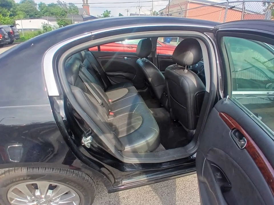 2010 Buick Lucerne - Image 7 of 9