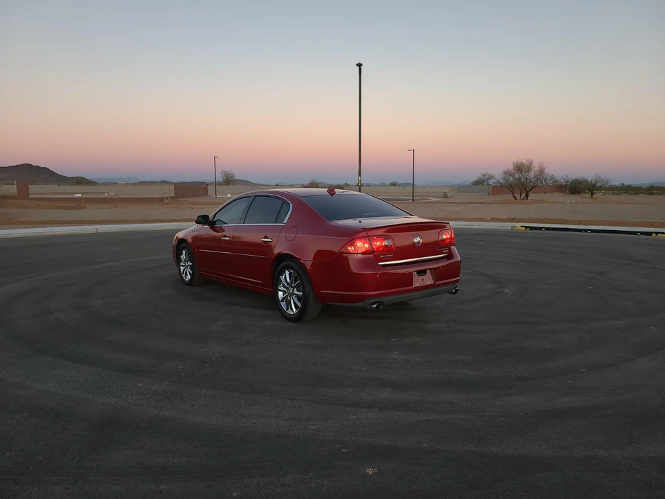2010 Buick Lucerne - Image 9 of 31