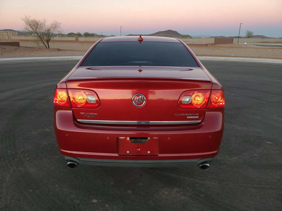 2010 Buick Lucerne - Image 5 of 31