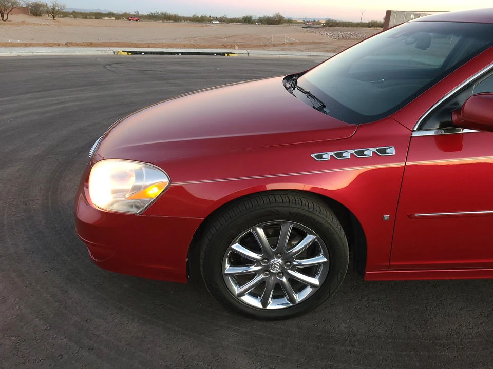 2010 Buick Lucerne - Image 24 of 31