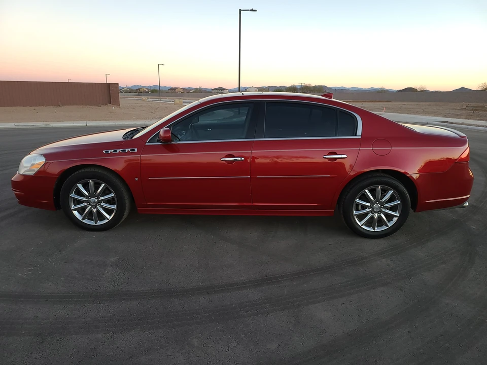 2010 Buick Lucerne - Image 8 of 31