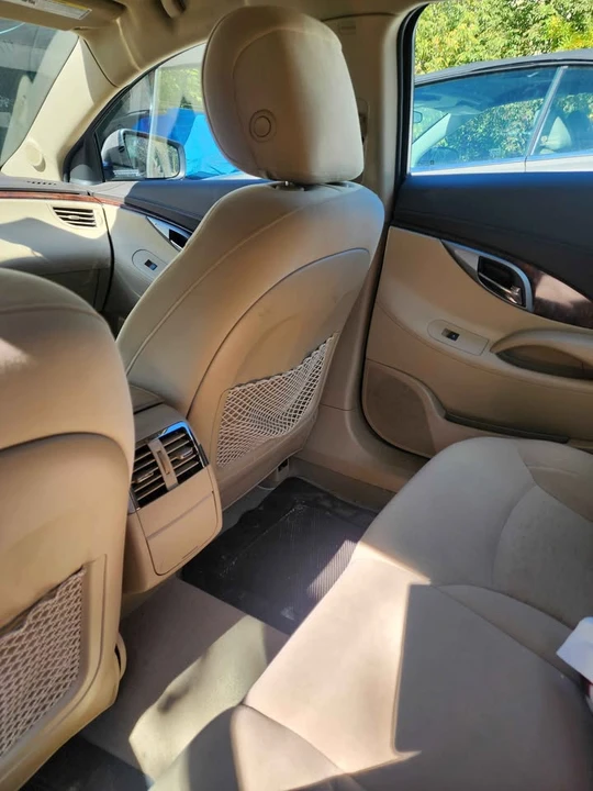 2010 Buick LaCrosse - Image 7 of 8