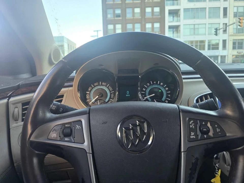 2010 Buick LaCrosse - Image 6 of 6