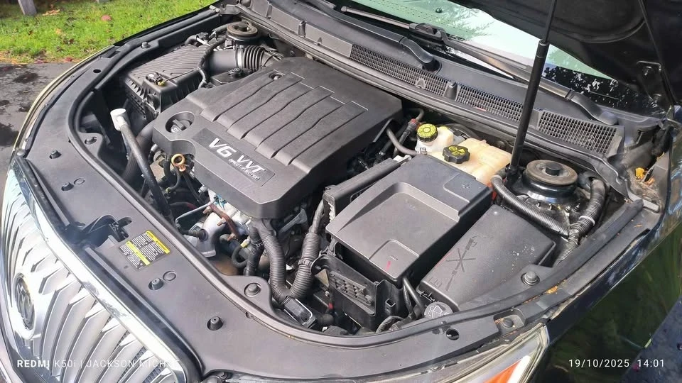 2010 Buick LaCrosse - Image 13 of 19