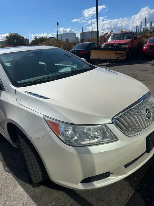 2010 Buick LaCrosse - Image 6 of 7