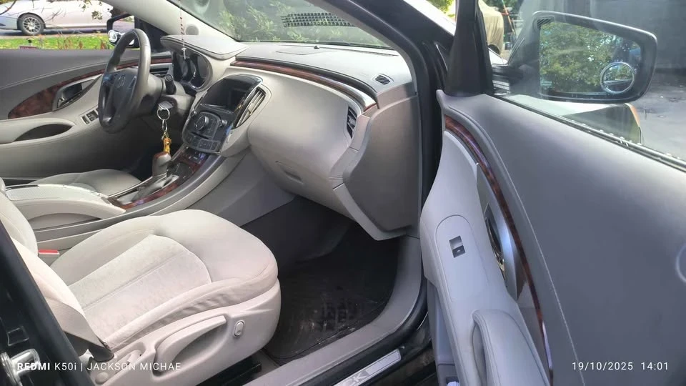 2010 Buick LaCrosse - Image 12 of 19