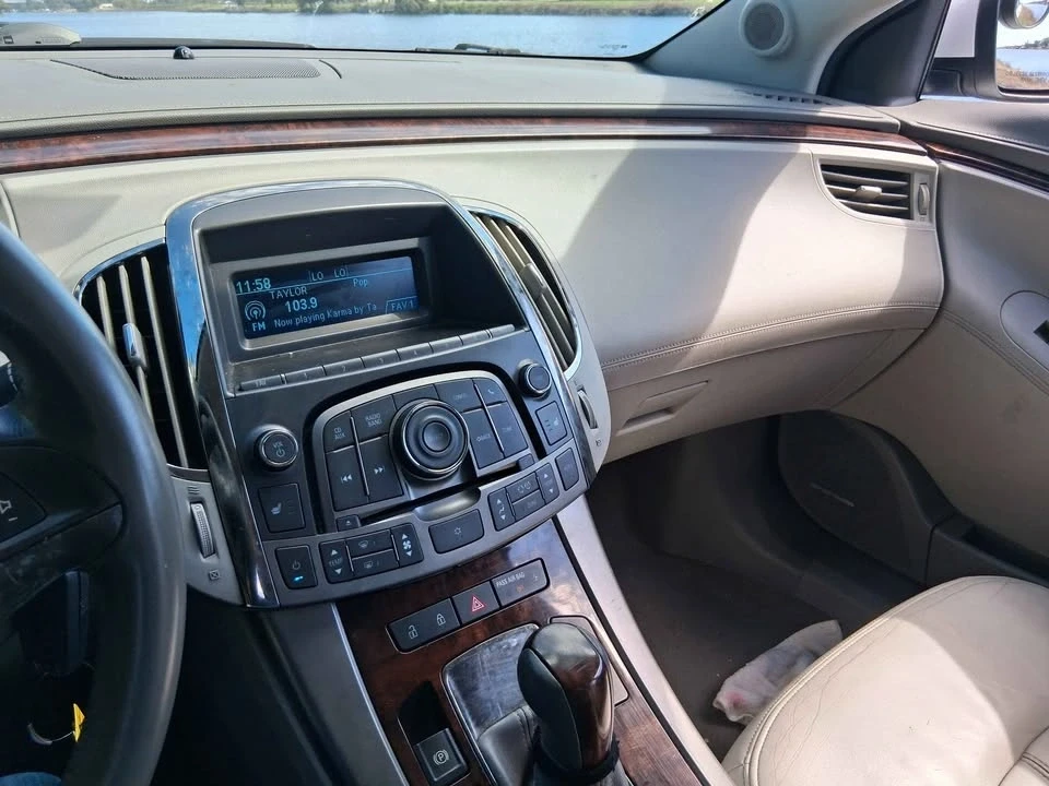 2010 Buick LaCrosse - Image 11 of 11