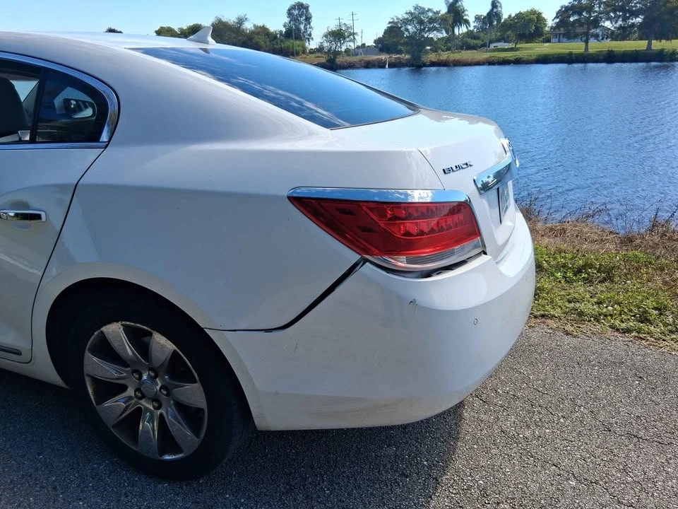 2010 Buick LaCrosse - Image 9 of 11