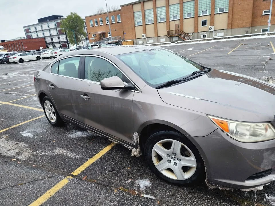 2010 Buick LaCrosse - Image 3 of 10