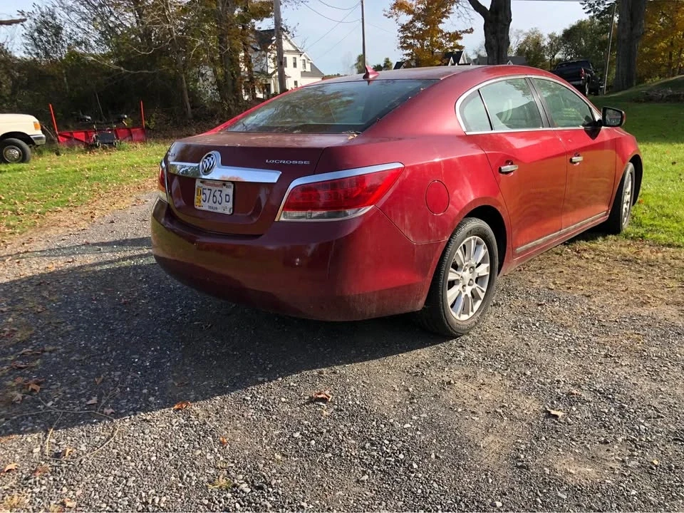 2010 Buick LaCrosse - Image 2 of 7