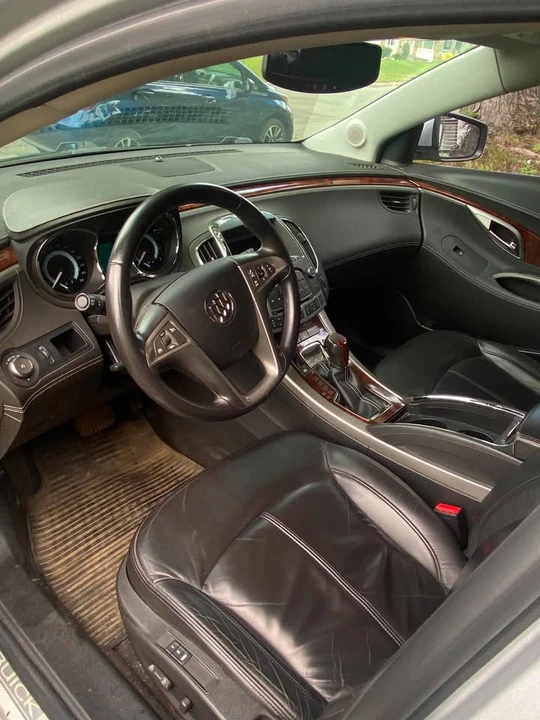 2010 Buick LaCrosse - Image 9 of 15