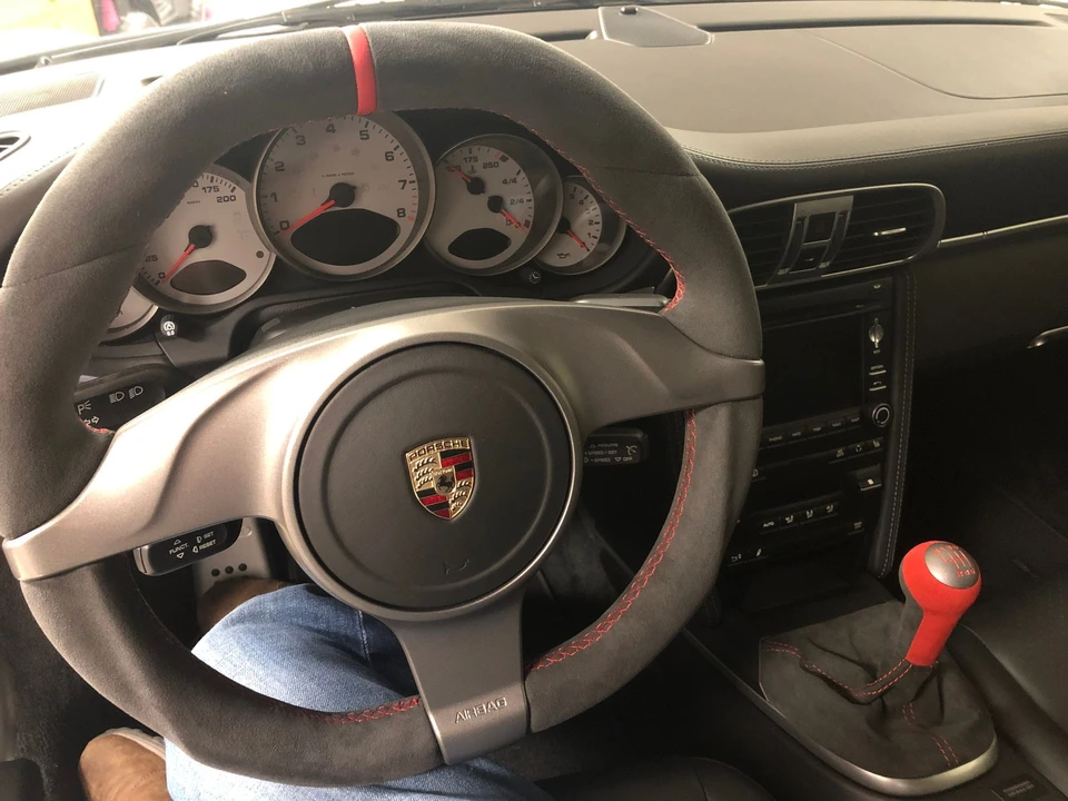 2010 Porsche 997 Carrera 4S - Image 8 of 24