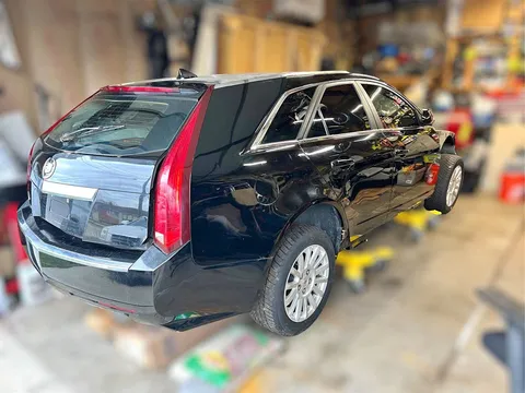 2010 Cadillac CTS Luxury Wagon