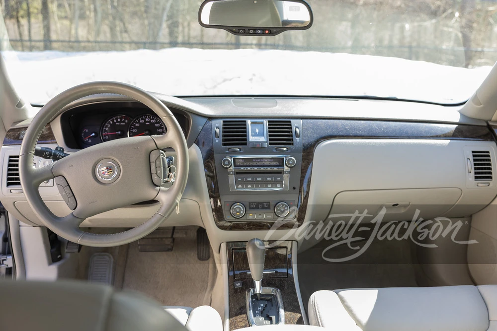 2010 Cadillac DTS - Image 6 of 17
